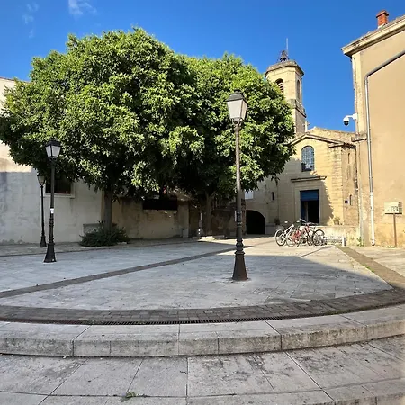 T2 Sur La Place Du Village Proche Et Montpellier Saint-Jean-de-Védas