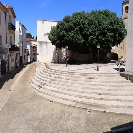 T2 Sur La Place Du Village Proche Et Montpellier