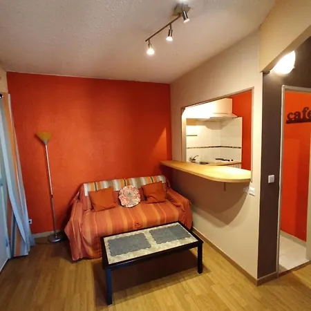 Apartment T2 Sur La Place Du Village Proche Et Montpellier Saint-Jean-de-Vedas